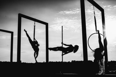 Güzel dansçılar siluetleri 