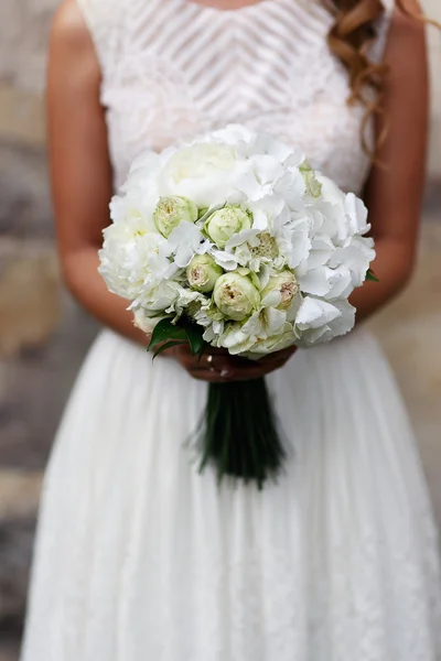 Nevěsta svatební kytici pořady — Stock fotografie