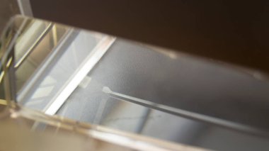 Soyut kristal üçgen kahverengi renk