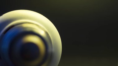 Soyut ampul tabanlı koyu arkaplan