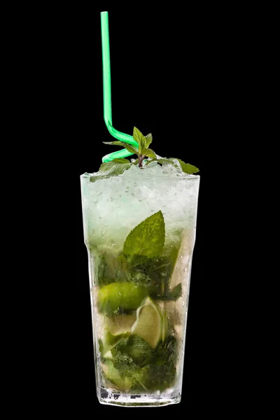 Mojito sullo sfondo nero — Foto Stock