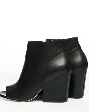 Yüksek Topuklu Ayakkabılar