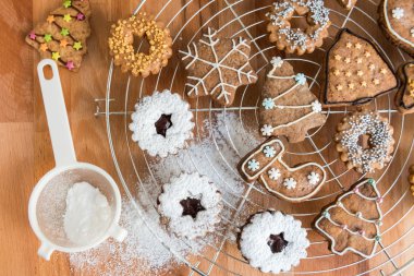 Süslü Noel kurabiyeleri.