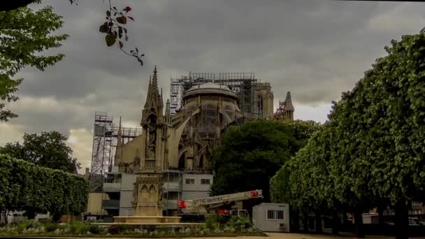 Timelapse av Notre Dame verk efter brand — Stockvideo