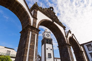 Tarihsel giriş (Portas da Cidade) Azores, Portekiz için Ponta Delgada Köyü. 