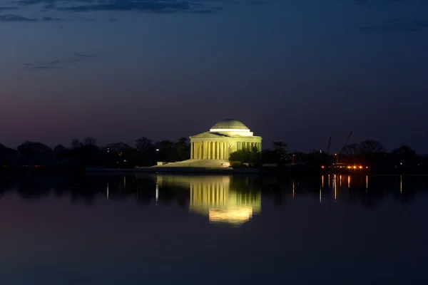 Thomas Jefferson památník za svítání. — Stock fotografie