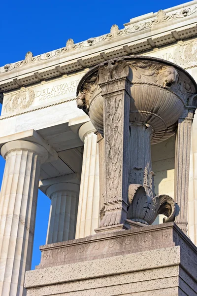 Prachtige roze marmer statief op de buttress voor het Lincoln Memorial in Washington Dc — Stockfoto