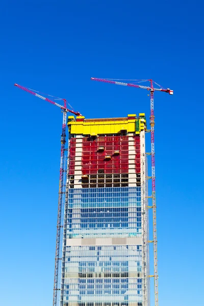 Modern building construction site in Milan, Italy. — Stockfoto