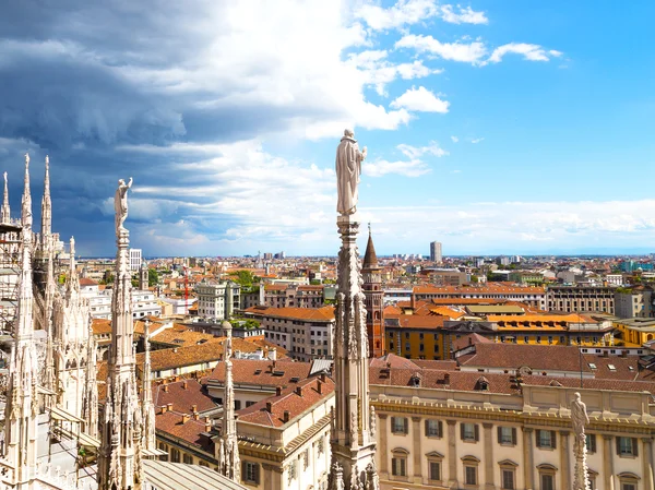 View on downtown from height of the Dome of Milan cathedral. — Zdjęcie stockowe