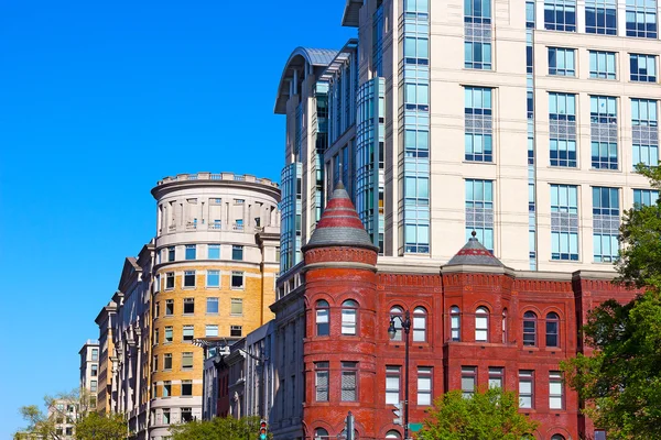 Mélange de bâtiments modernes et historiques à Washington DC, États-Unis . — Photo