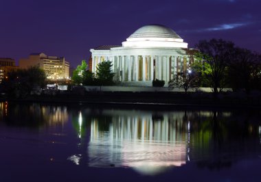 Thomas Jefferson Anıtı, Washington Dc, ABD kiraz çiçeği Festivali sırasında güneş doğmadan önce.
