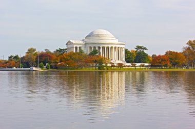 Thomas Jefferson Memorial sonbahar Washington DC sırasında.