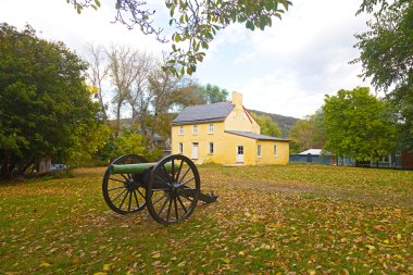 Harpers Ferry, Batı Virginia, ABD tarihi savaş topu.