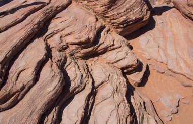 Dağların taş ya da kaya dokusu. Tema jeolojisi üzerine metin için alanı kopyala. Kayaların oluşumları, arka planlar, kalıplar, dokular.