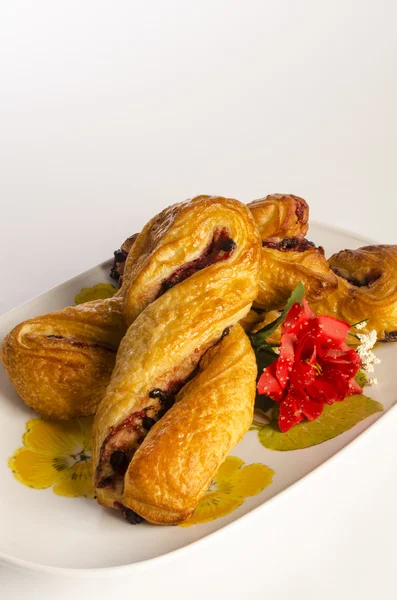 Raspberry twist pastries — Stok Foto