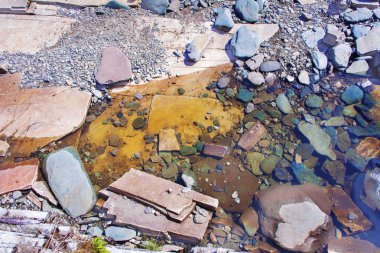 Arka plan için Norveç dağlarında renkli taş