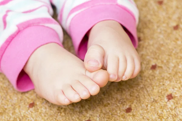 Piedi del bambino — Foto Stock