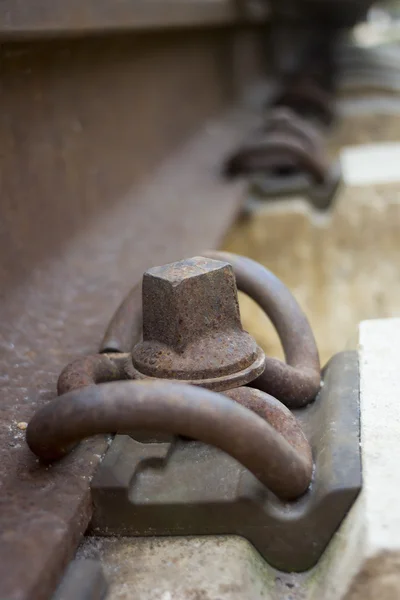 Close View Rail Fastening Concrete Sleepers Mechanism — Stock Photo, Image