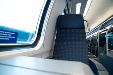 SBB CFF FFS İsviçre Tren Pencere Koltuğu İkinci Sınıf Kamu Taşımacılığı İsviçre Yolcu Demiryolu Ağı