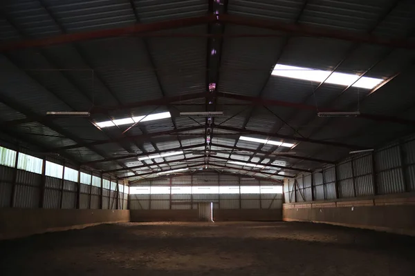 Foto Una Sala Equitación Interior Vacía Para Caballos Jinetes Escuela — Foto de Stock