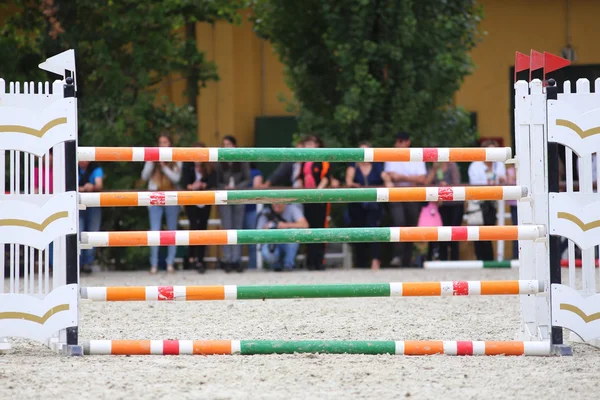 Obstáculos de equitação barreiras — Fotografia de Stock