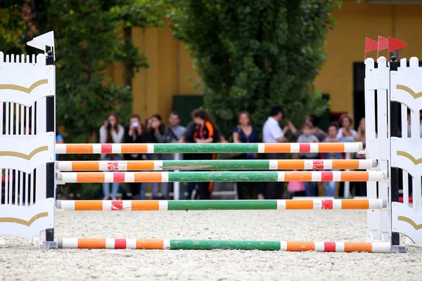 Obstáculos de equitação barreiras — Fotografia de Stock