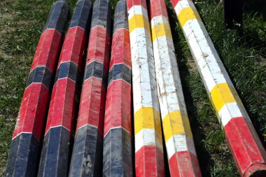 Renkli equitation engelleri barlar olay atlama at için