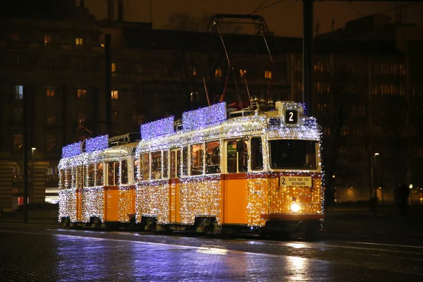 Különleges villamos ünnepi fények Budapesten — Stock Fotó