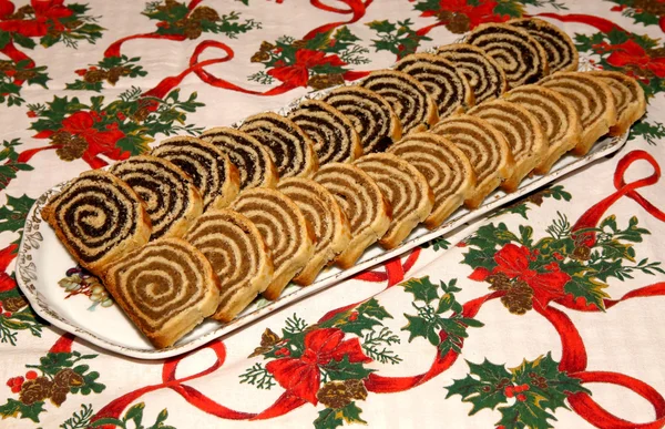 Семена мака и ореховые роллы подаются на Рождество и Пасху в Ху — стоковое фото