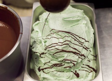 Madrid 'de bir İtalyan dondurmacıda fotoğraf çekimi.