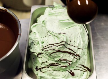 Madrid 'de bir İtalyan dondurmacıda fotoğraf çekimi.