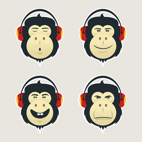 Conjunto de cabeças de macaco com auscultadores. O DJ Monkey ouve música. Coleção de umas caras emocionais. Ícones Emoji isolados em fundo branco. Adesivos vetoriais — Vetor de Stock