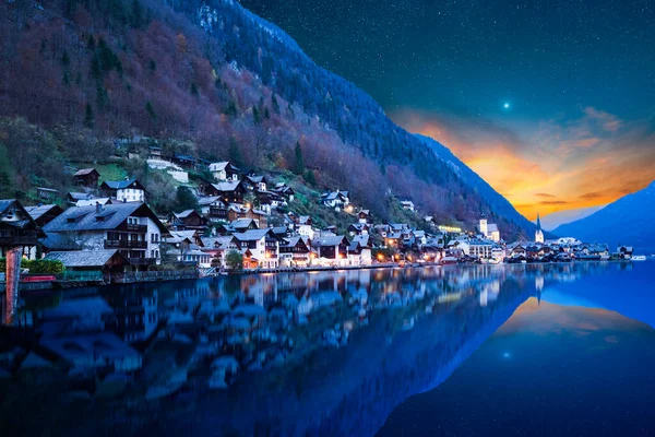 Charming Village Hallstatt Night Stars Sky Austrian Alps — Stock Photo, Image