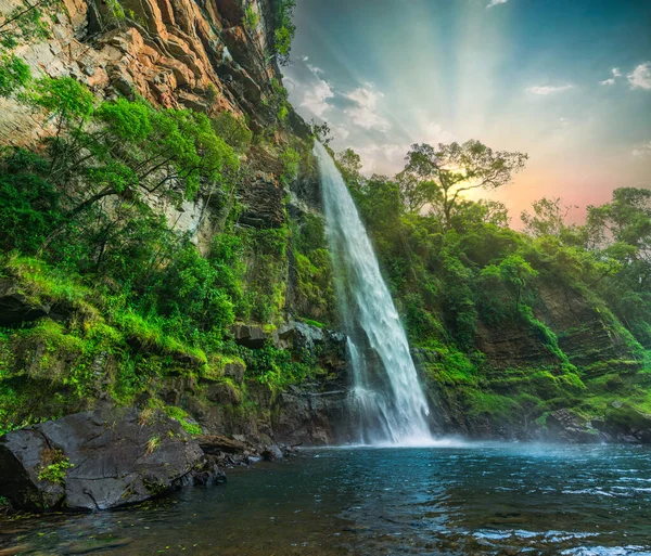 Cachoeira Lone Creek Lagoa Abaixo Durante Pôr Sol Colorido Sabie — Fotografia de Stock