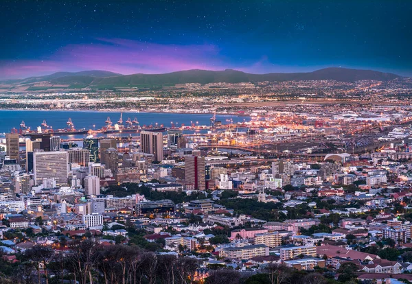 Cidade Cabo Porto Iluminado Noite Com Estrelas Crepúsculo Céu — Fotografia de Stock