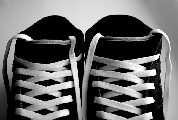 黑色和白色的鞋子 — 图库照片