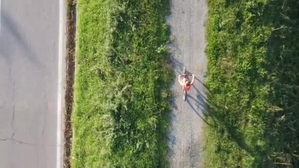 Boretto İtalya 'da bisiklet sokağının hava manzarası — Stok video