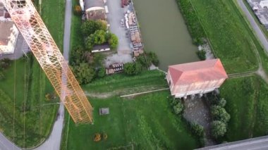 Su üzerinde köprü Boretto, İtalya