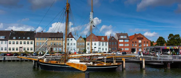 Puerto de la ciudad de Gluckstadt, Alemania —  Fotos de Stock