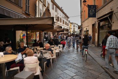 2019 şehir merkezi, İtalya Parma sokak manzarası. Yüksek kalite fotoğraf