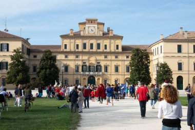 Ortaçağ Partisi Tarihi Şehir Parma, İtalya 2019