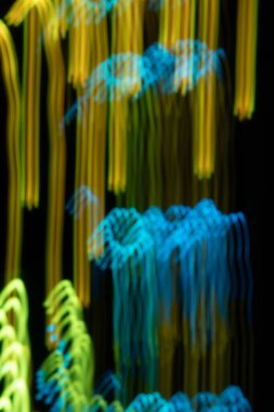 Renkli ışıklarla odaklanmış arkaplan