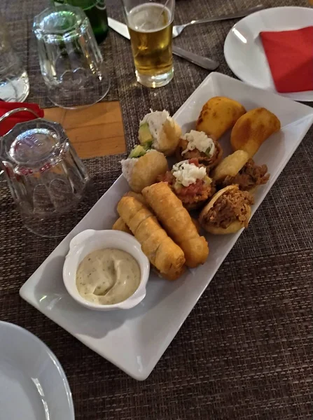 Tequenos, empanadas y arepas, Venezuela geleneksel yemekleri