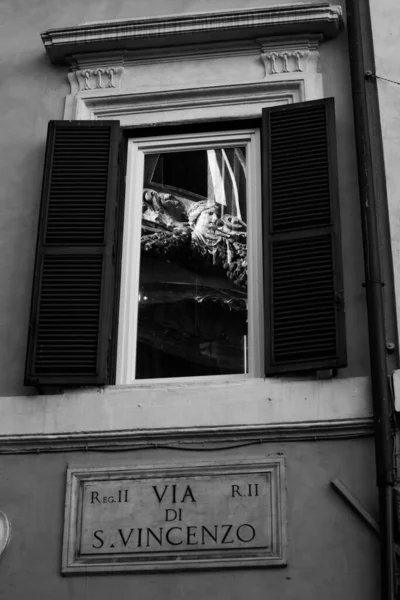 Vue Sur Fenêtre Romaine Depuis Les Rues Rome Italie Photo — Photo