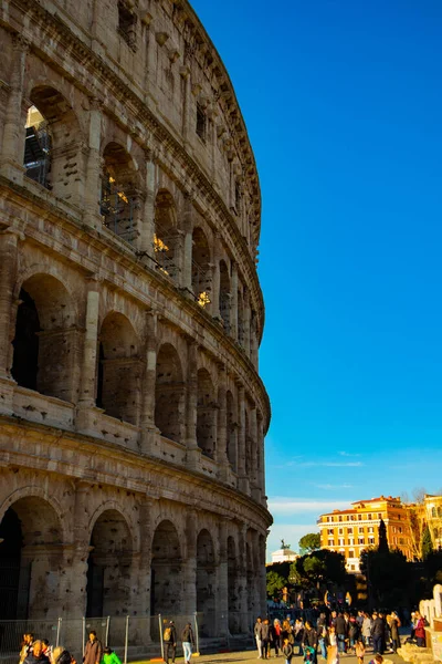 Vista do Coliseu Romano, Coliseu Romano, Roma, Lácio. Itália — Fotografia de Stock