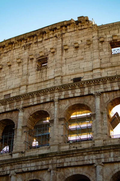 Vistas del Coliseo Romano, Coliseo Romano, Roma, Lacio. Italia —  Fotos de Stock