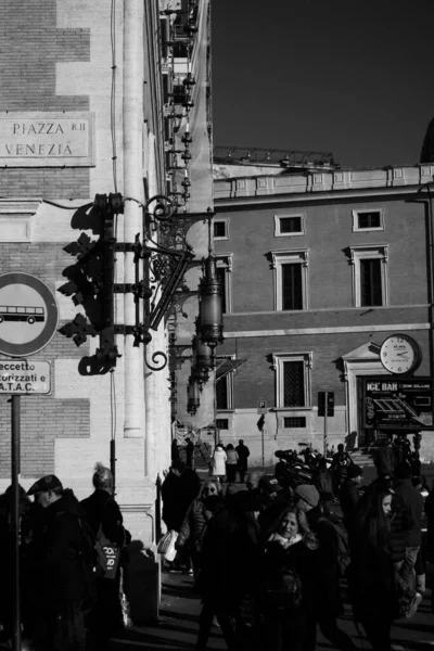 Lámparas exteriores del Museo Delle Cere Di Roma. Roma, Italia — Foto de Stock