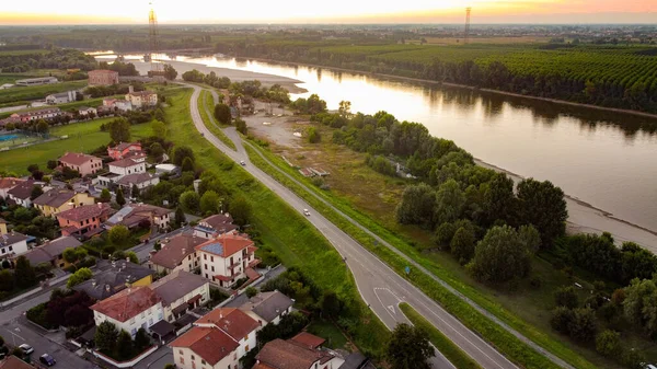 Boretto 'nun havadan görünüşü, Emilia Romagna. İtalya — Stok fotoğraf