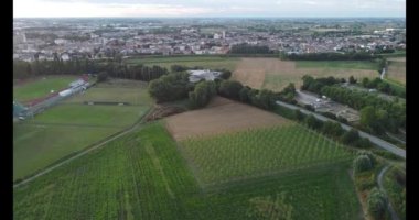 Viadana şehri Mantova, İtalya 'nın hava aracı görüntüsü. 