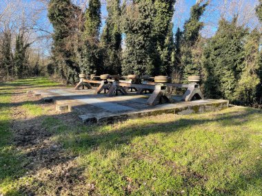 Sulama su kontrol sistemi, Bosco della Panfilia, San Agostino, Ferrara, İtalya. Yüksek kalite fotoğraf